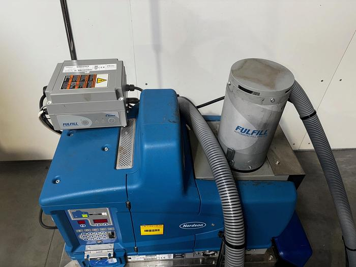 Nordson — плавитель с системой Fulfill Automatic Fill